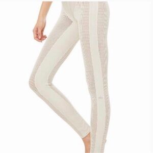 Alo yoga xs energize leggings bone cream